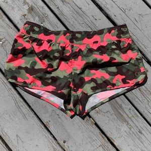 NEW CORAL CAMO SWIM SHORTS MEDIUM